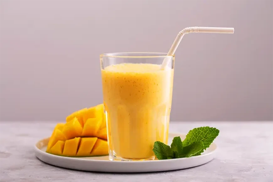 मैंगो मिल्कशेक बनाने की विधि | Mango Milkshake Recipe in Hindi
